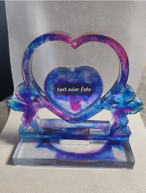 Engel mit Herz aus Resin