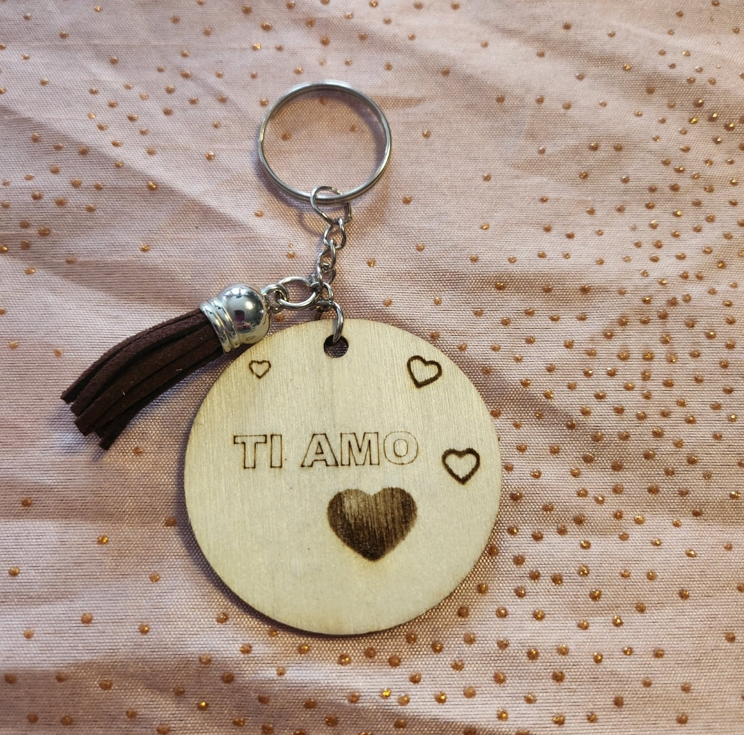 Schlüsselanhänger aus Holz personalisiert