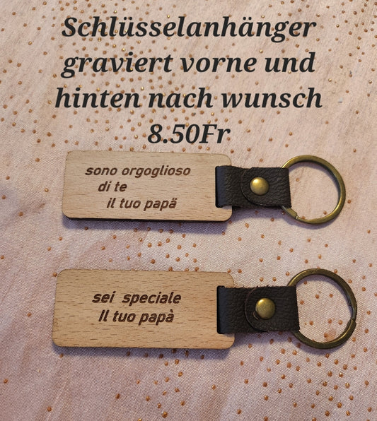 Schlüsselanhänger aus Holz personalisiert