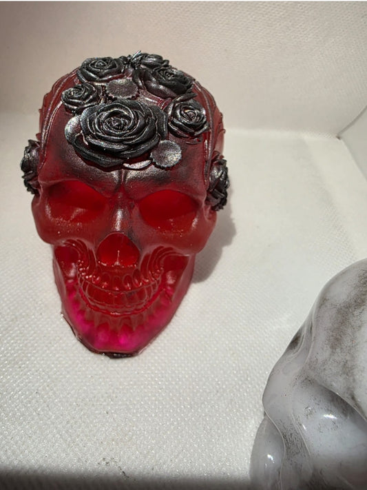 Totenkopf mit rosen